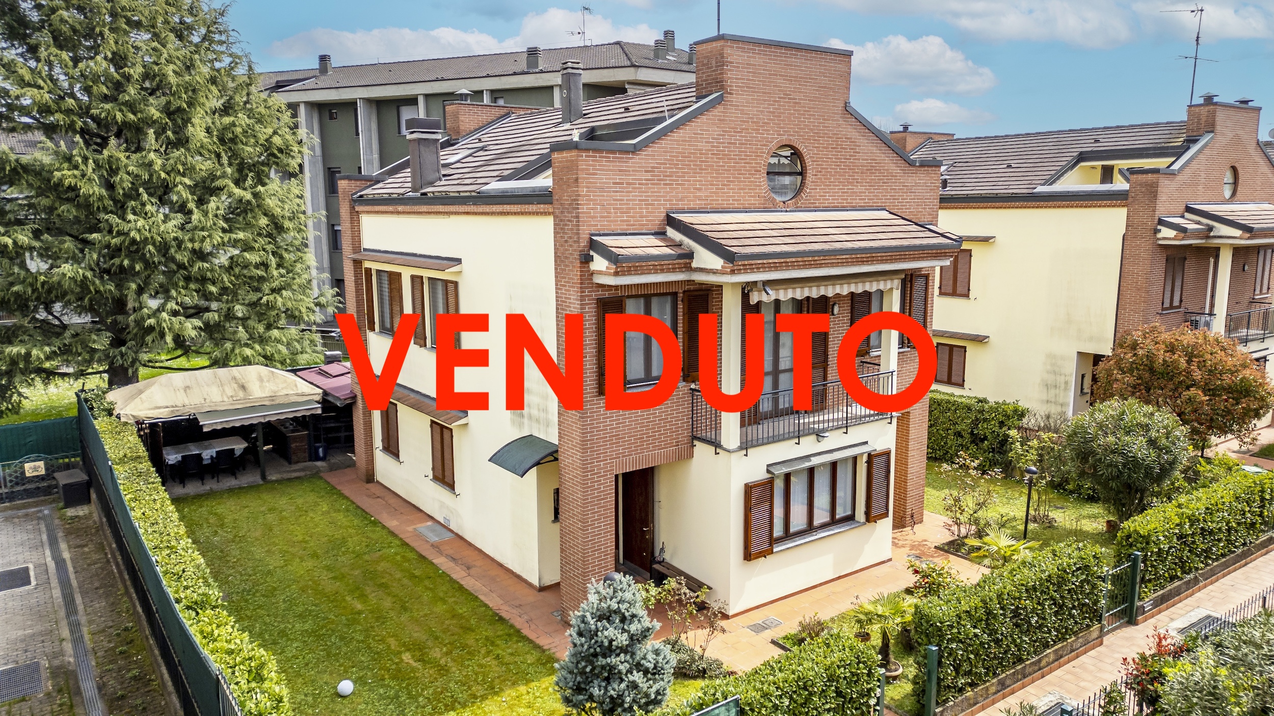 Villasanta S.Alessandro, villa per due famiglie!