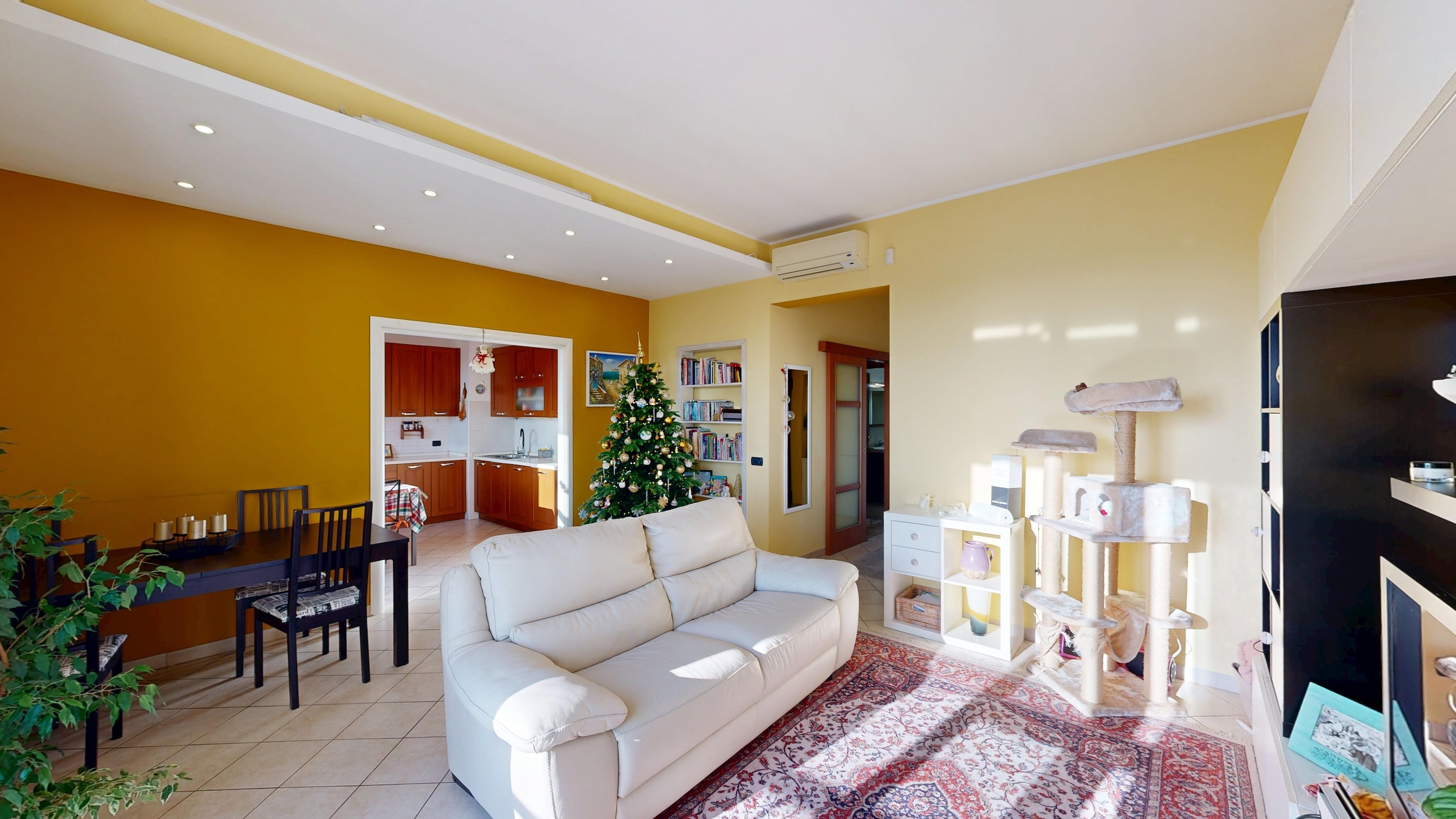 Arcore, Via C.Battisti, 3 locali con cantina e posto auto